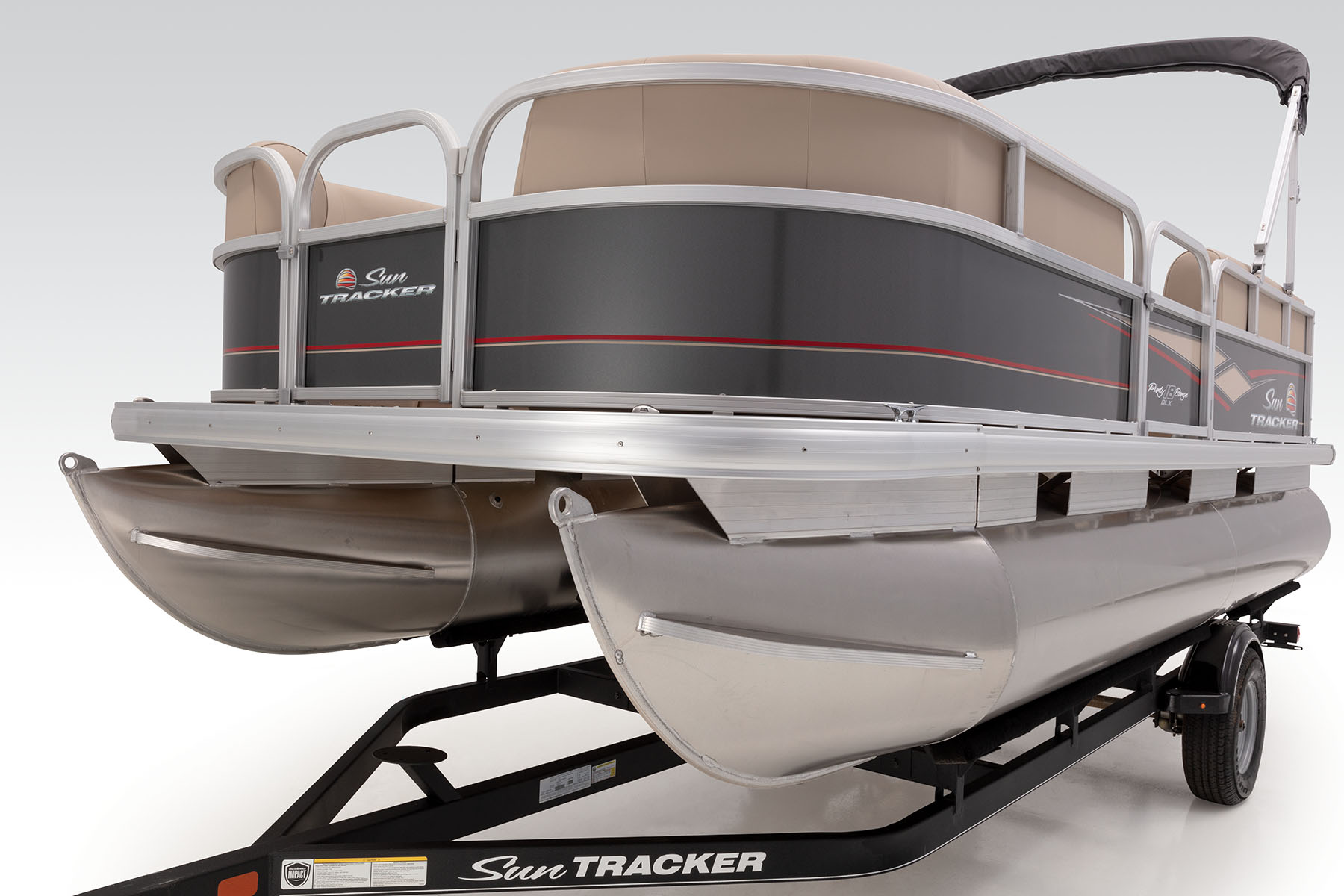 2019 PARTY BARGE 18 DLX - SUN TRACKER Recreational Pontoon